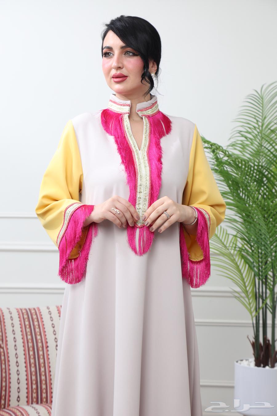 جلابية نسائية راقية مميزة لونين مطعمة بالهدب خامة الباربي64453311868163114