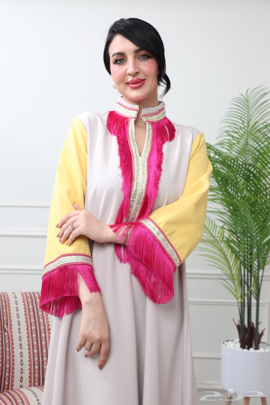 جلابية نسائية راقية مميزة لونين مطعمة بالهدب خامة الباربي64453311868163113