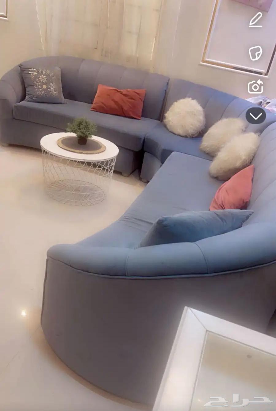 للبيع كنب شبه جديد بسعر مغري وكورنر كوفي ايكيا64456544635393111