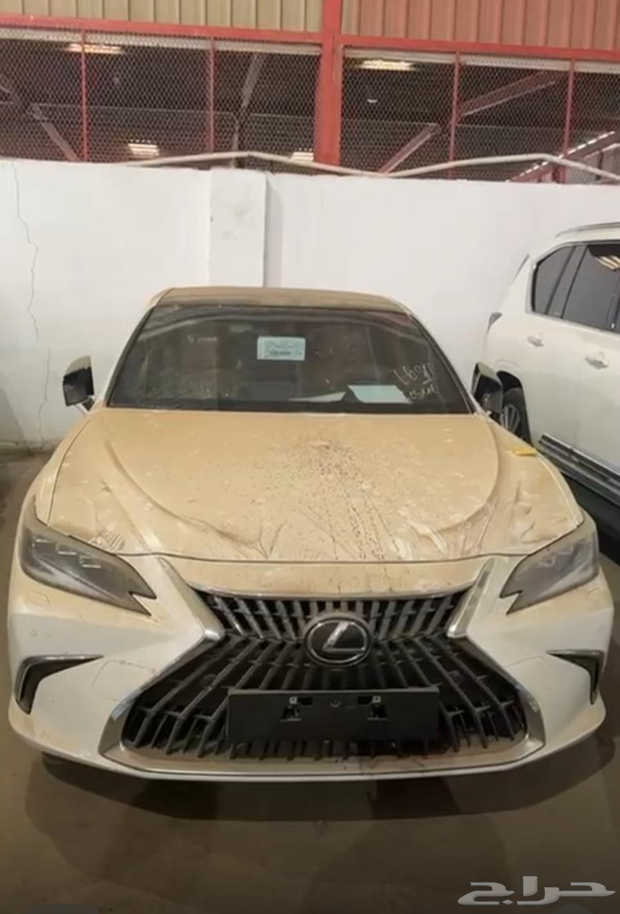 لكزززس وكالة نفلتها باسمي فقط للبيع فل كامل Es64621417810689110