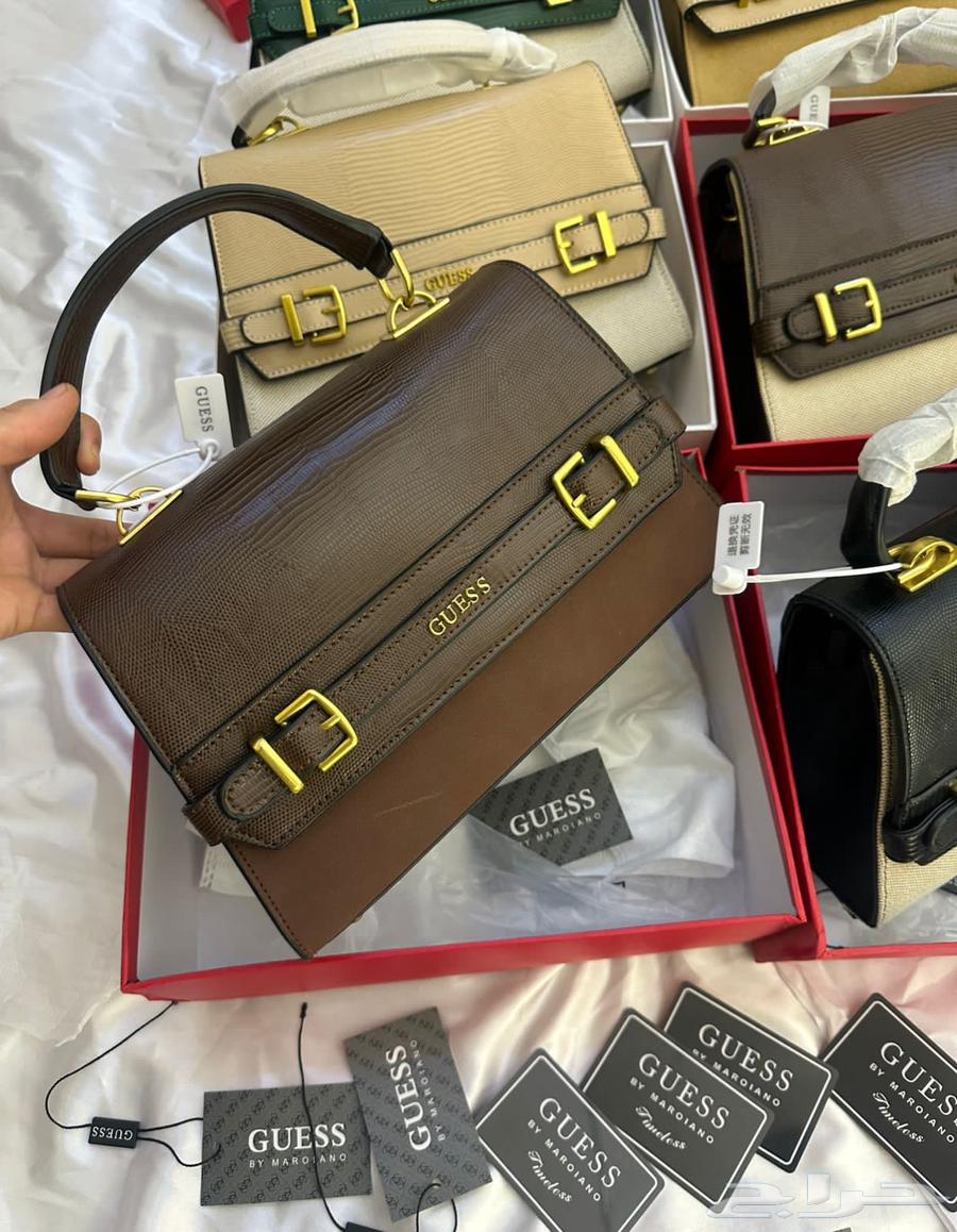 شنط guess بالملحقات 190 ريال64456365362178110