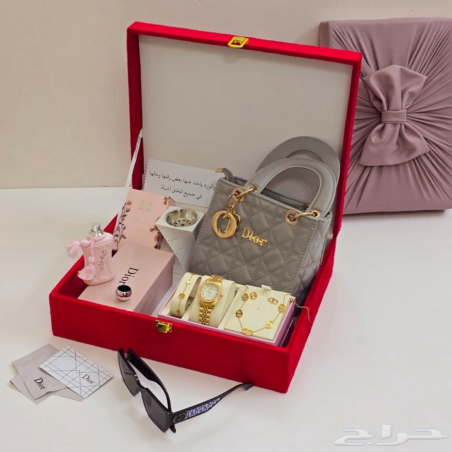 هدايا نسائية ماركة ديور64454605425281113