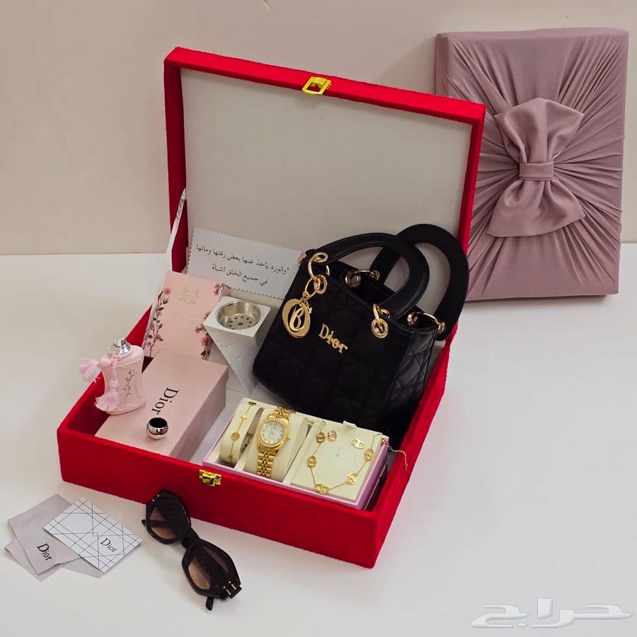 هدايا نسائية ماركة ديور64454605425281111