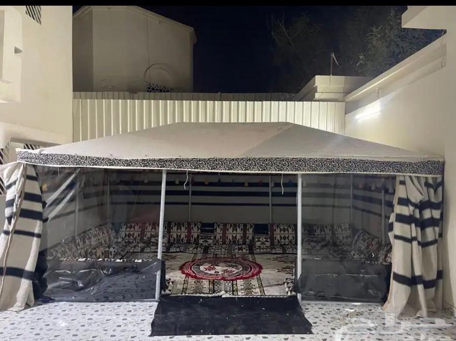 عرض يوم الوطني. بيت شعر ملكي بدون اطناب.64450758224513111