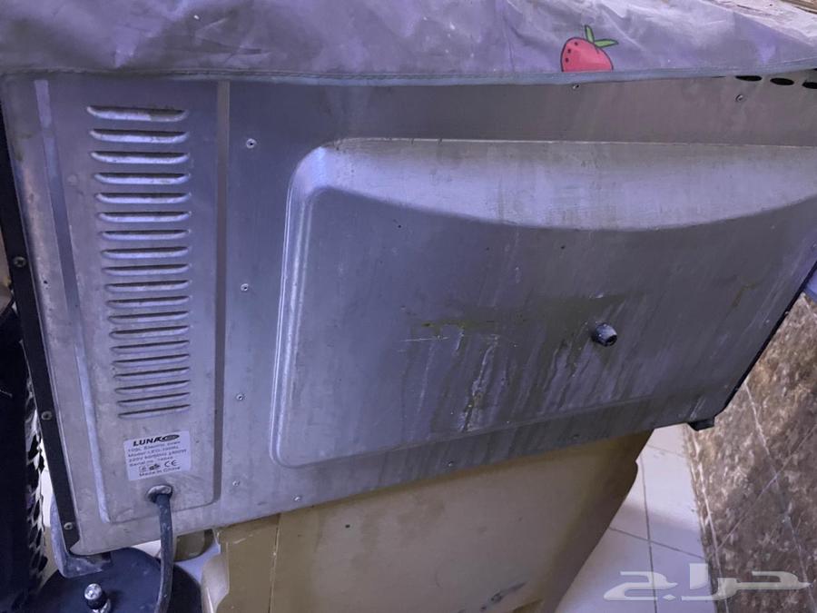 An electric oven and also a complete normal oven in perfect condition with no issues64452644352259112