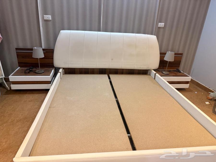 Bed with dressing table64450593455361110