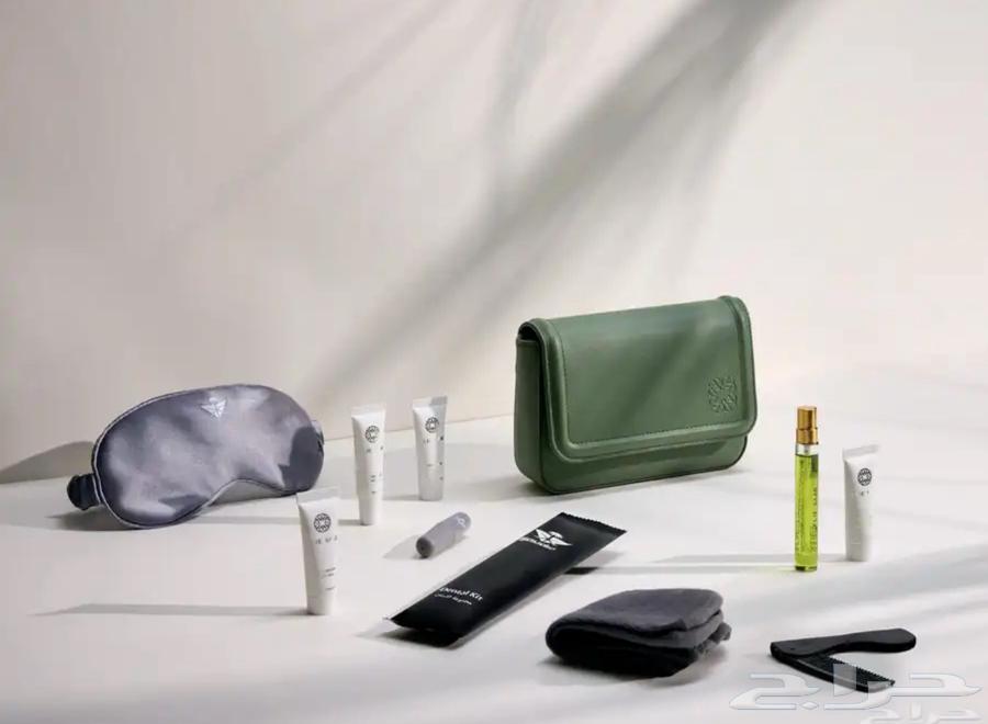 شنطة الخطوط السعودية الجديدة بتعاون مع ماركة إيلي صعب64450361191299111