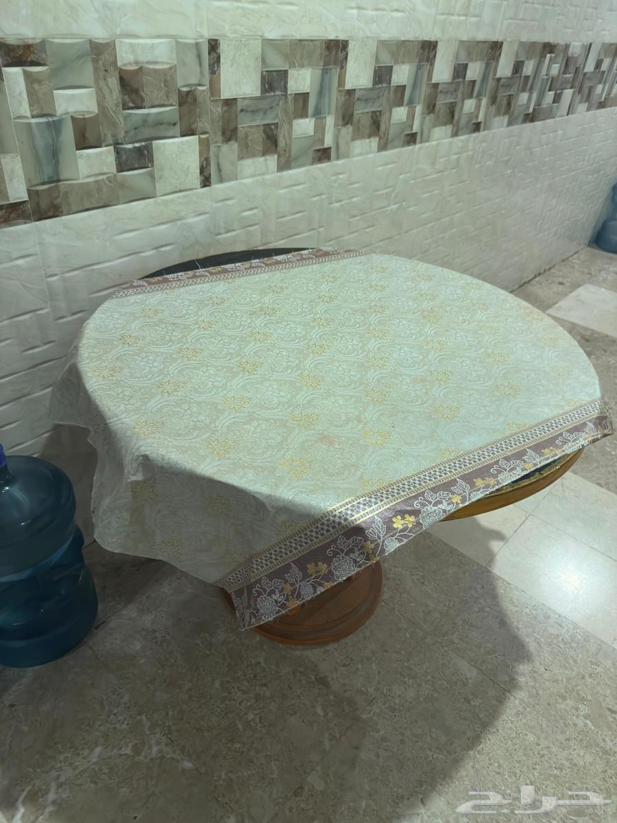 Two Good condition Sofas and One Round Table64456448566017112