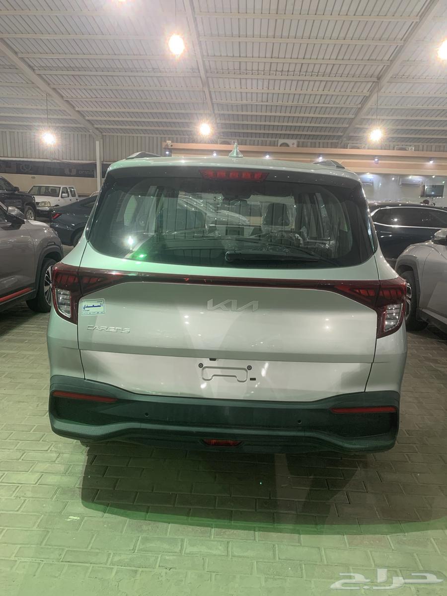كيا كارنز 2024 نص فل لون فضي64622190980483112