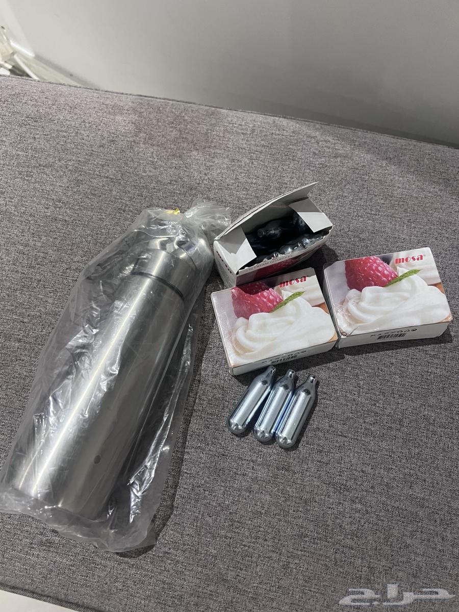 للبيع طقم مضخة كريمه ستانلس ستيل مع كبسولات غاز N20 للتشغيل64455631978881112