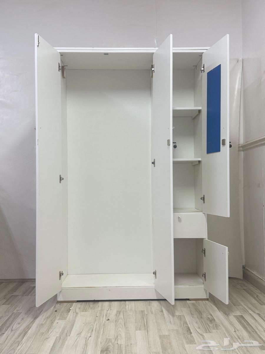 تجهيز سكن عمال دواليب وسرائر خشبيه64449849690755111