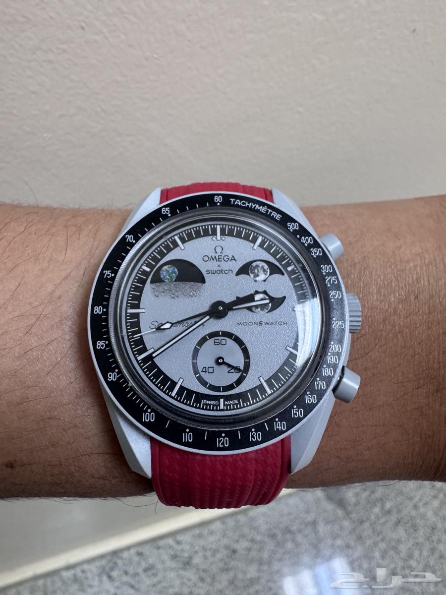 سواتش اوميجا شبه جديدة - بكرتونها64453038572419110
