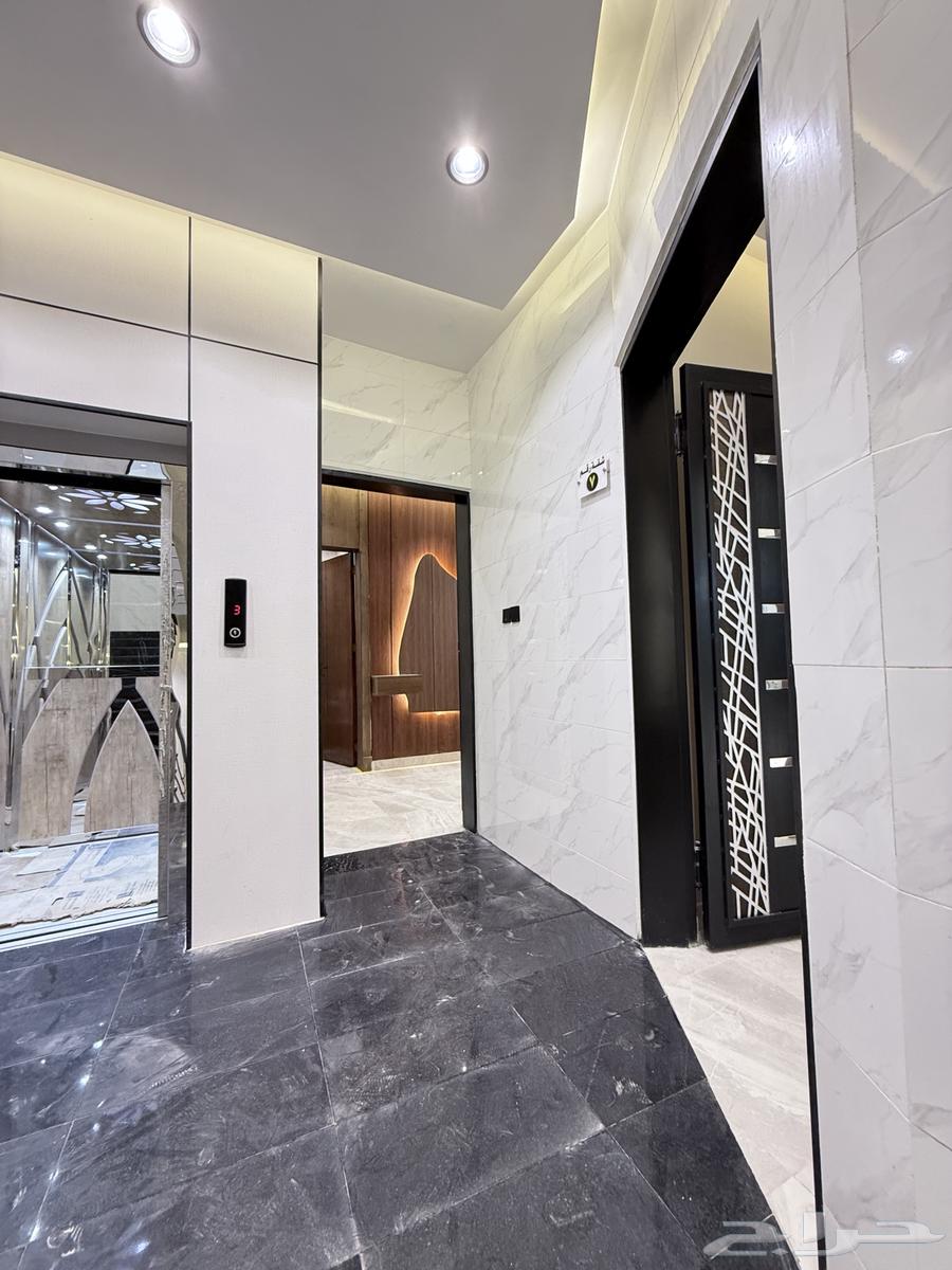 Apartments for sale with elevator and internal staircase to the rooftop for 550,000 SAR64142590170625111