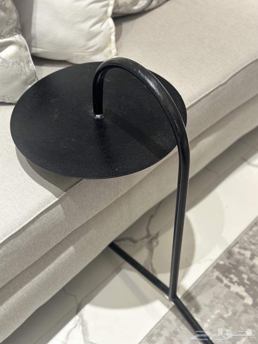 Glass center table and carpet64449836376579113