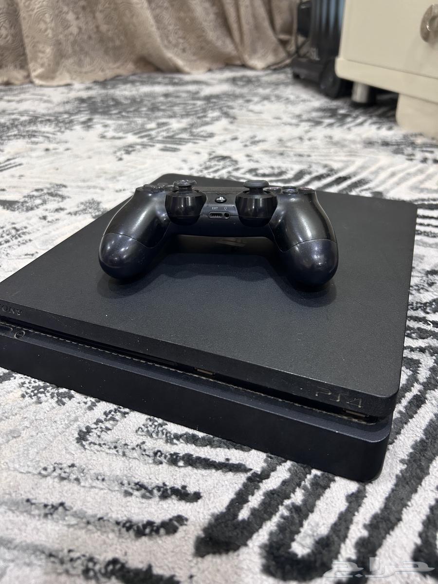Clean PlayStation 4 with one clean Sony controller64455167802113110