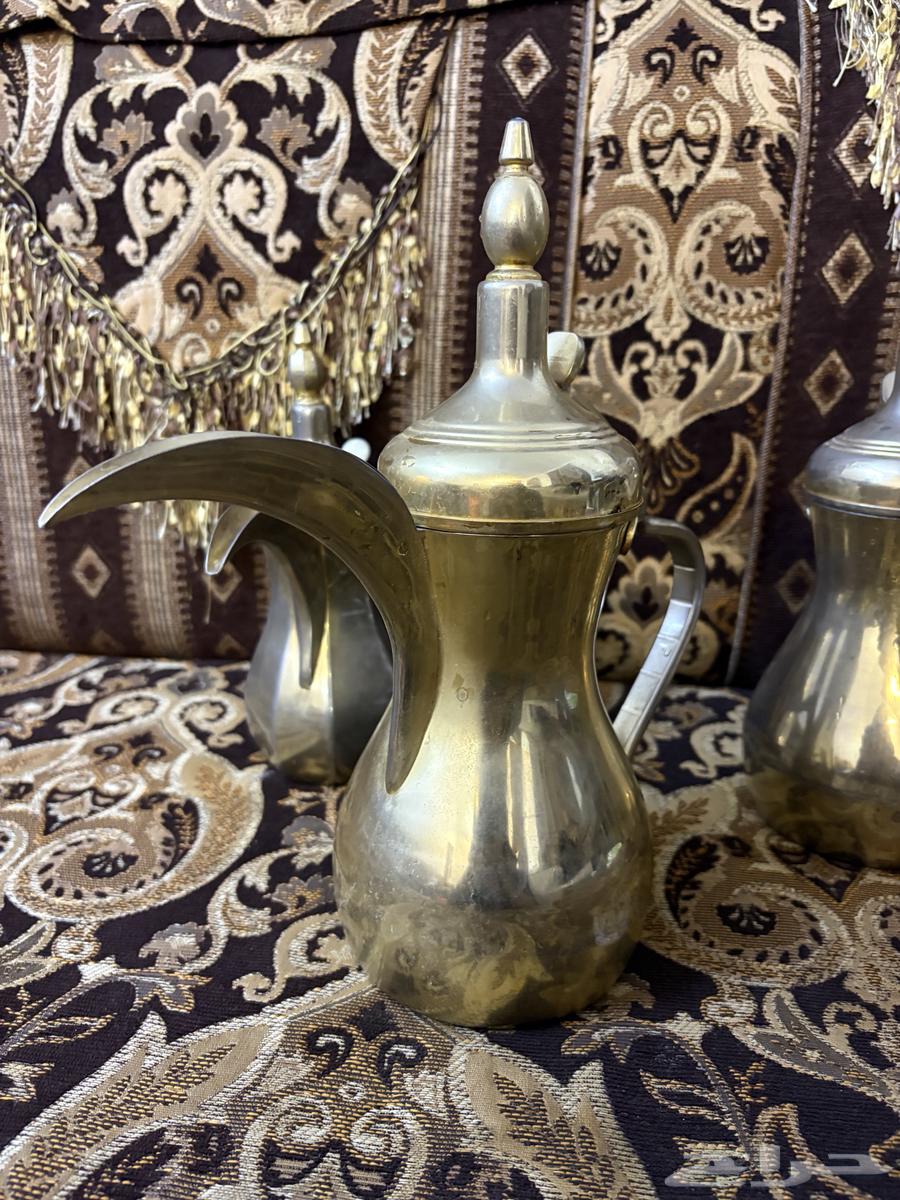 دلال للبيع64451298010241111