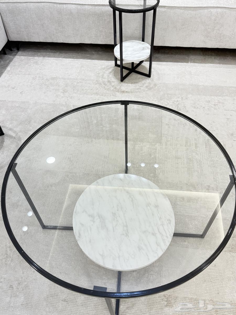 طاولة ضيافه مع اربع خدمه جديدة لم تستخدم64456558264707110