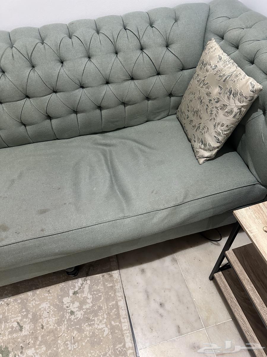 Living room with two sofas and 2 ottomans64455686869889111