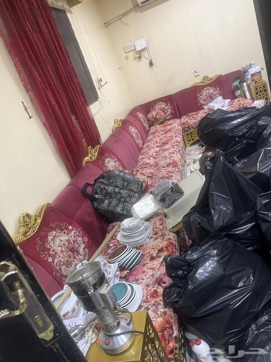 للبيع كنب مجلس وكنب صاله ومساند مقلط64455907712898113