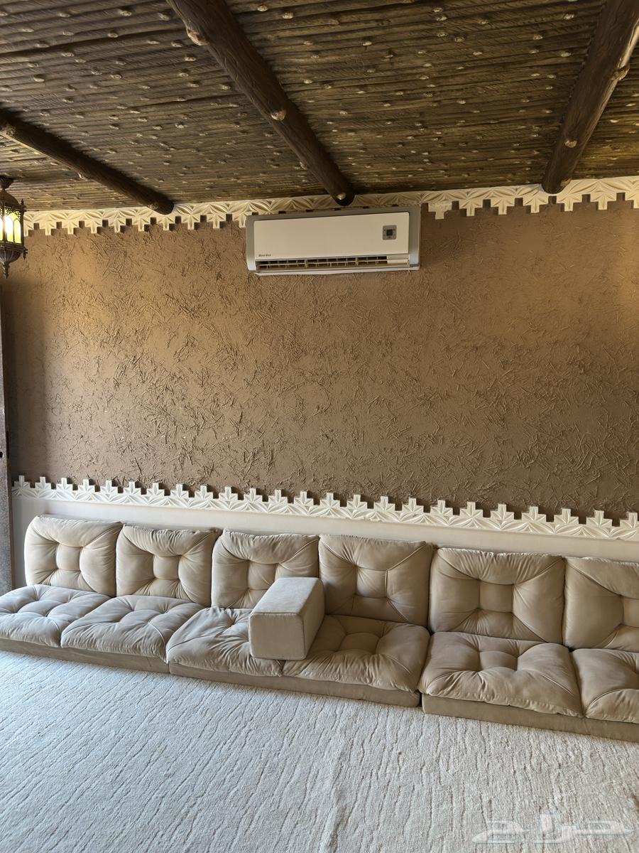 Clean floor seating64451392551426110