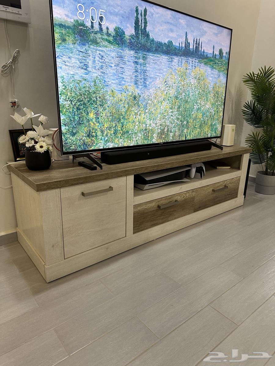 طاولة للتلفزيون64455590516738110