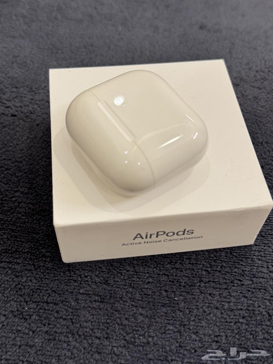Apple AirPods 4 - with noise cancellation feature64450785006849112