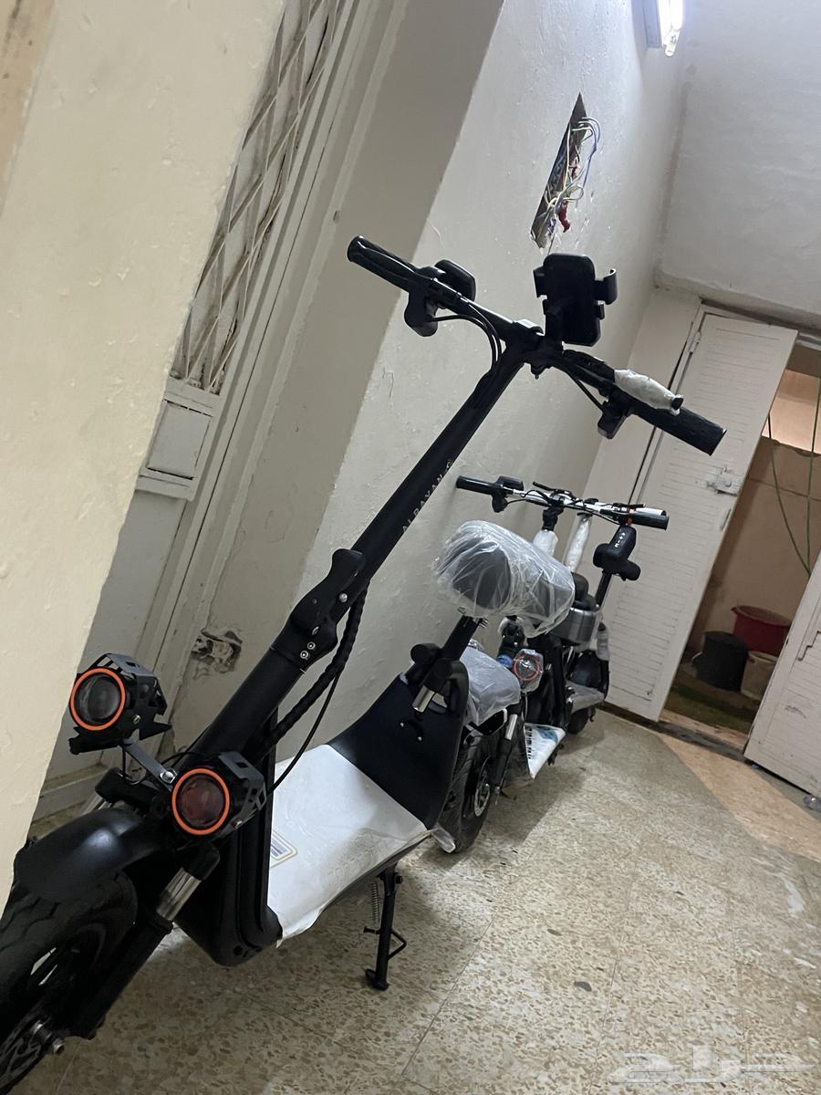 سكوتر ابو سله نظيف جدا لايجي إلا الصامل64453544977923110