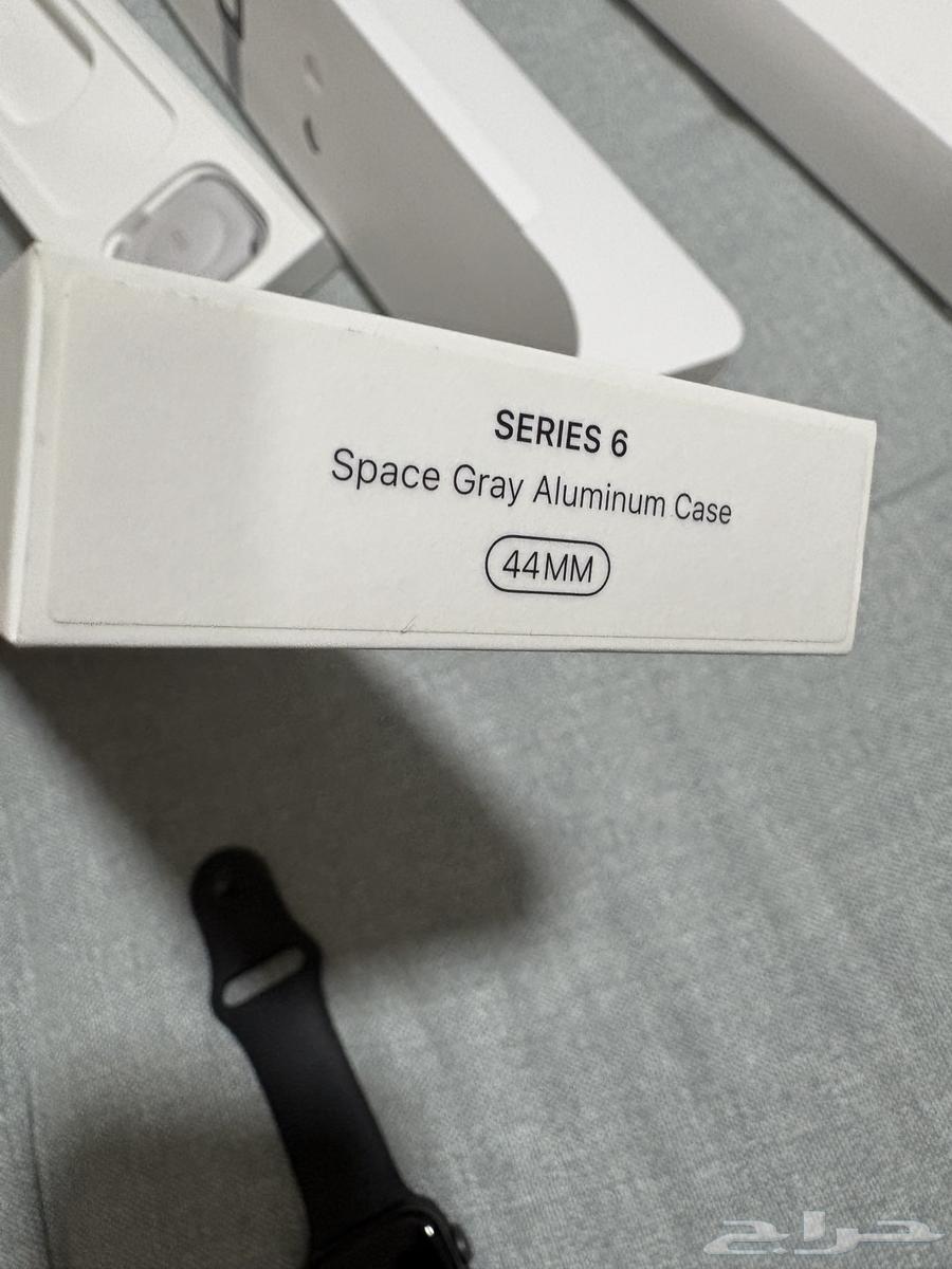 للبيع ساعة ابل الإصدار السادس مقاس 4464454743101569112