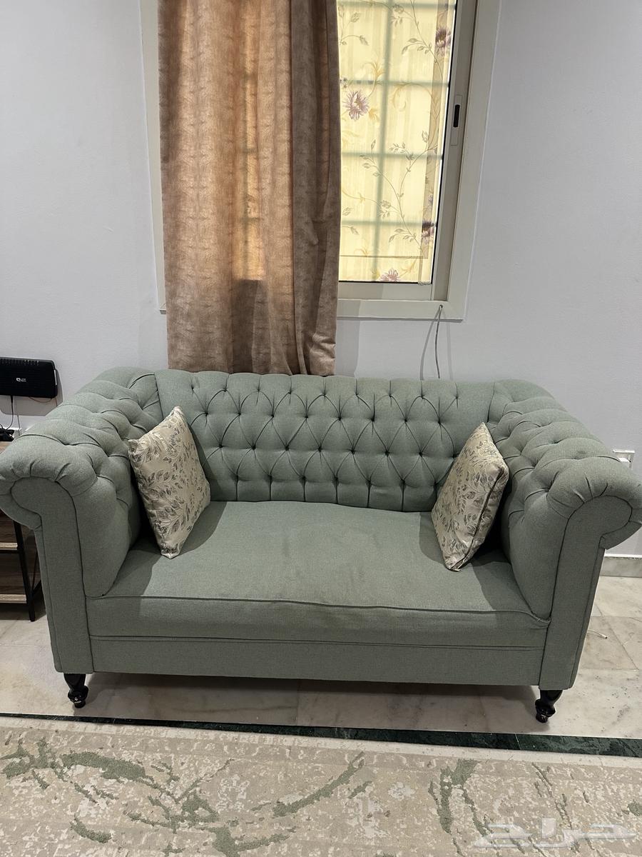 Living room with two sofas and 2 ottomans64455686869889114