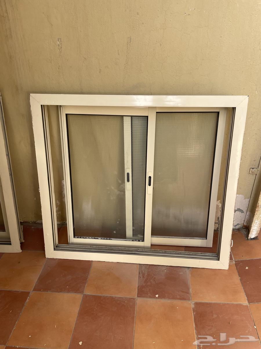 شبابيك المونيوم نظيفه مع الشبك64453792455554113