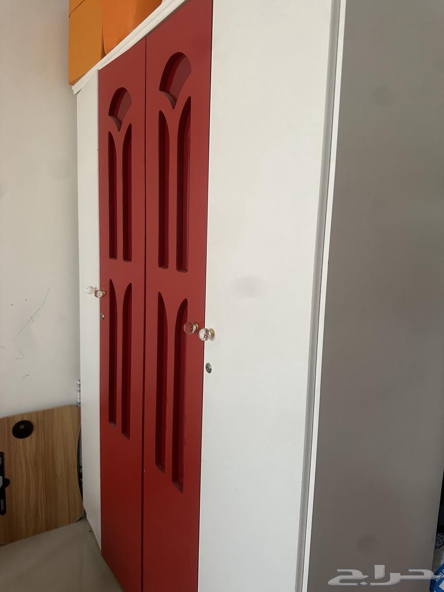 خزانة نظيفة جدا  تعتبر جديد للبيع64449995995522114