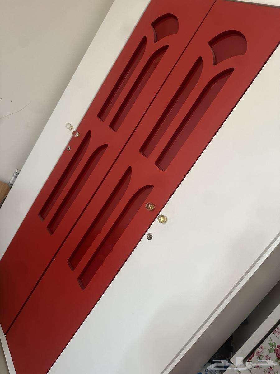 خزانة نظيفة جدا  تعتبر جديد للبيع64449995995522111