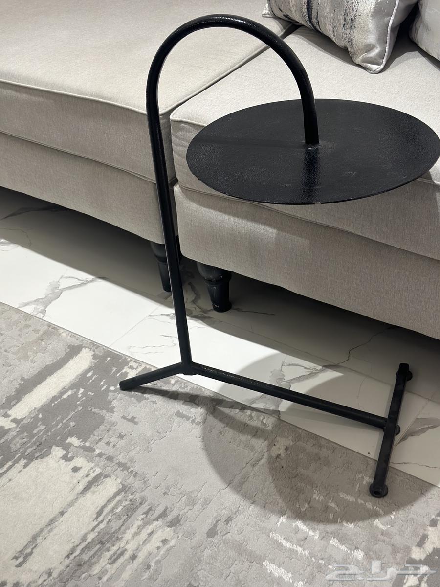 Glass center table and carpet64449836376579111