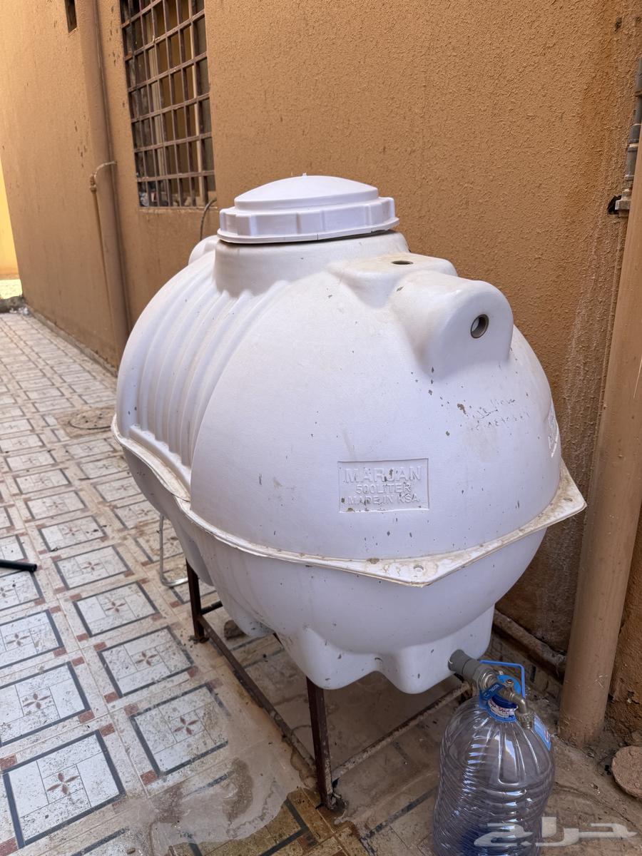 للبيع دبة ماء مع قاعدة64451029402114110