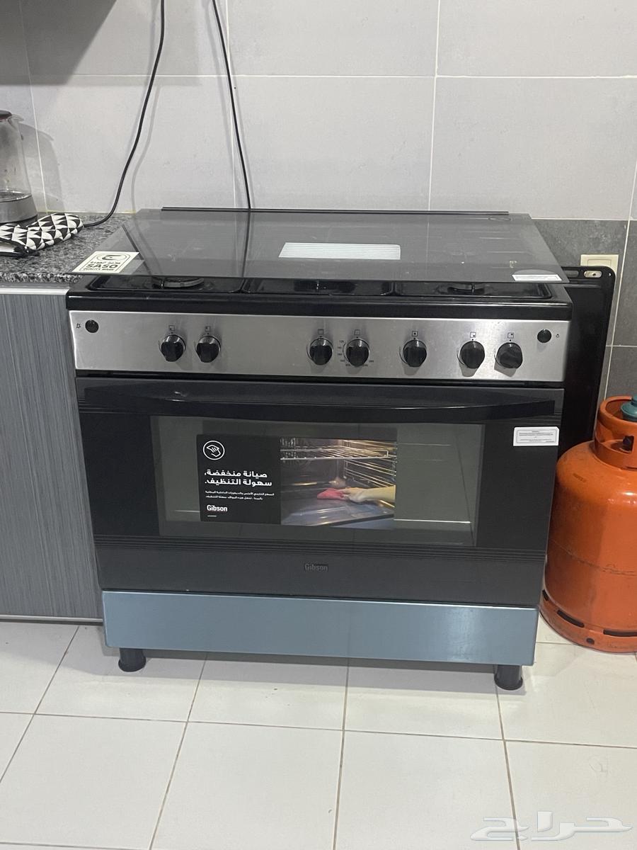 مكيفين ماندو طن ونص حقها والثلاجه والفرن بضمانها كلها64456199414658112