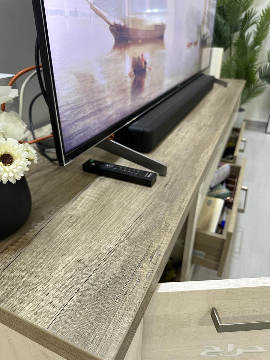 طاولة للتلفزيون64455590516738113
