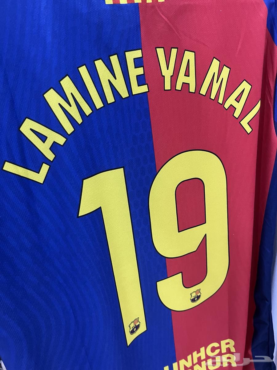 تيشيرت يامال مع برشلونه64452265971587110