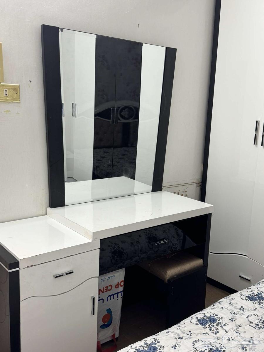 غرفة نوم استخدام نظيف جدا64454040909569112