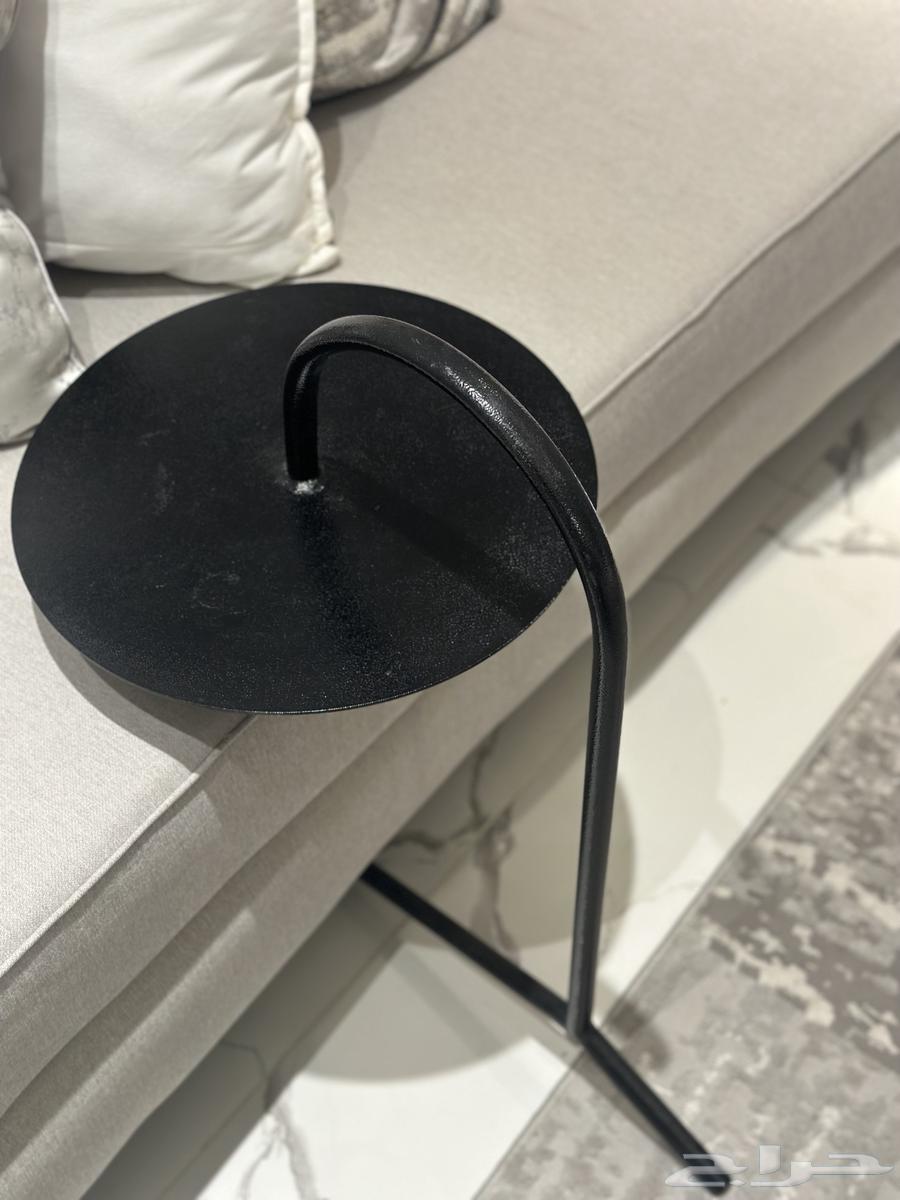 Glass center table and carpet64449836376579110