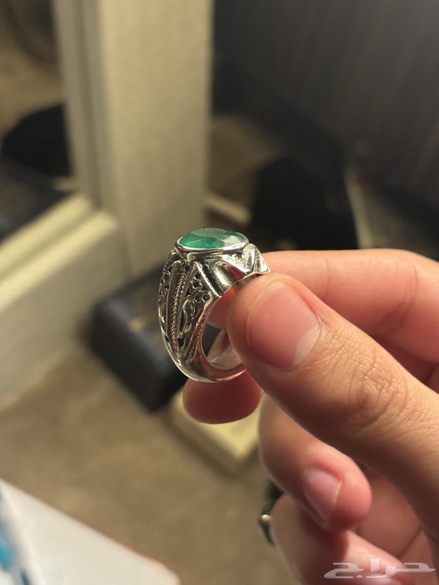 خاتم رجالي زمرد هندي صياغة منشار حجازي64450299037059112