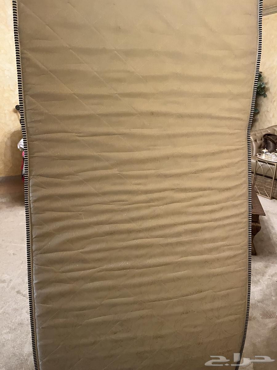 مرتبة سميكة مقاس نفر واحد 200x90 (هابطة من جهة)64450361137409111