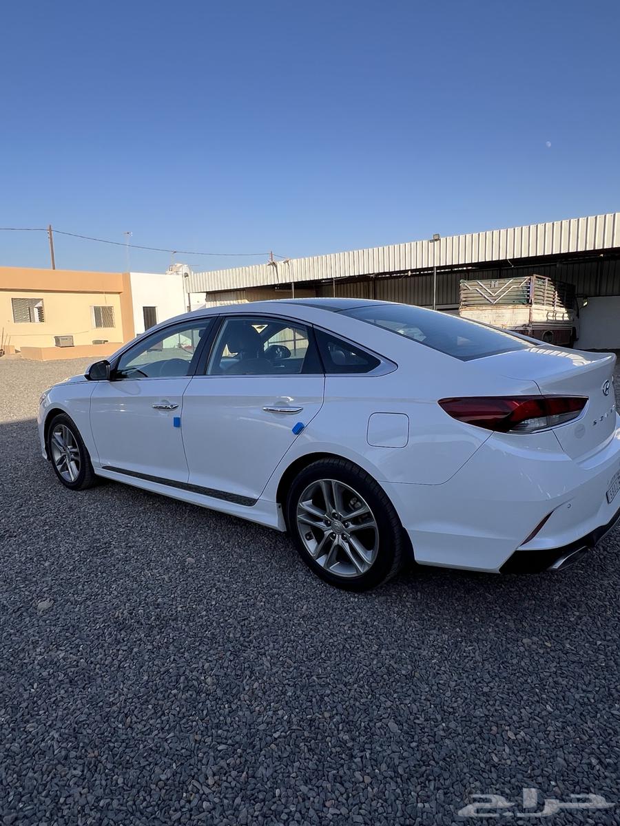 للبيع هيونداي سونتا 201864621841808387111