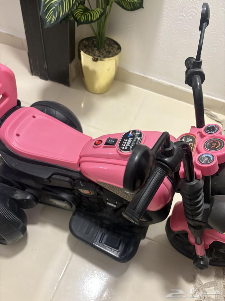 New scooter but the charger is missing, you'll find it in toy stores new64454950203779114
