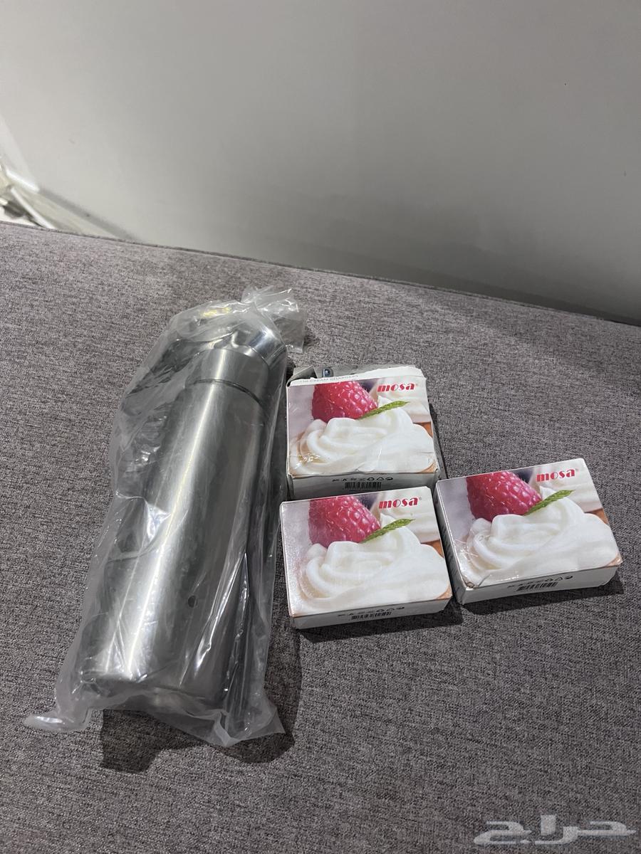 للبيع طقم مضخة كريمه ستانلس ستيل مع كبسولات غاز N20 للتشغيل64455631978881113