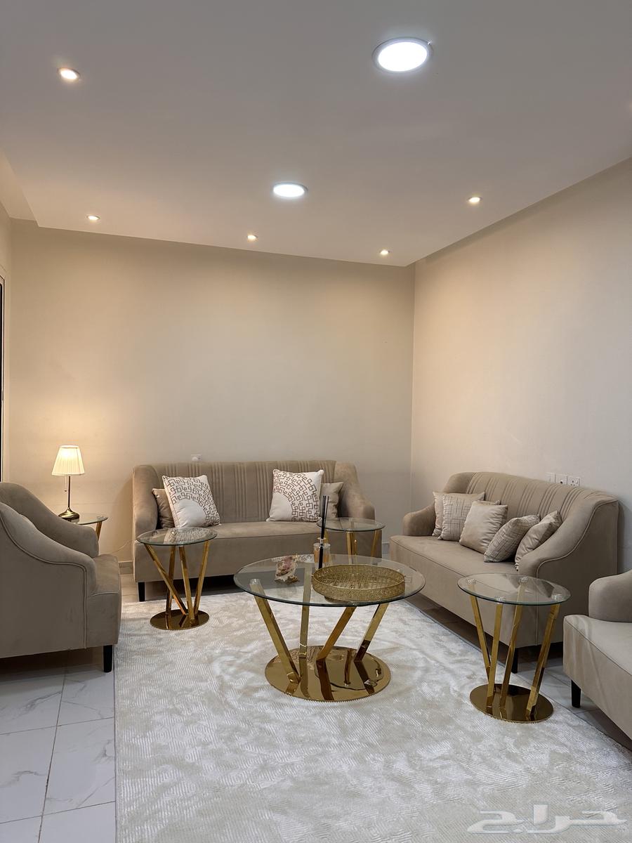 Sofas and Tables64455618148739111