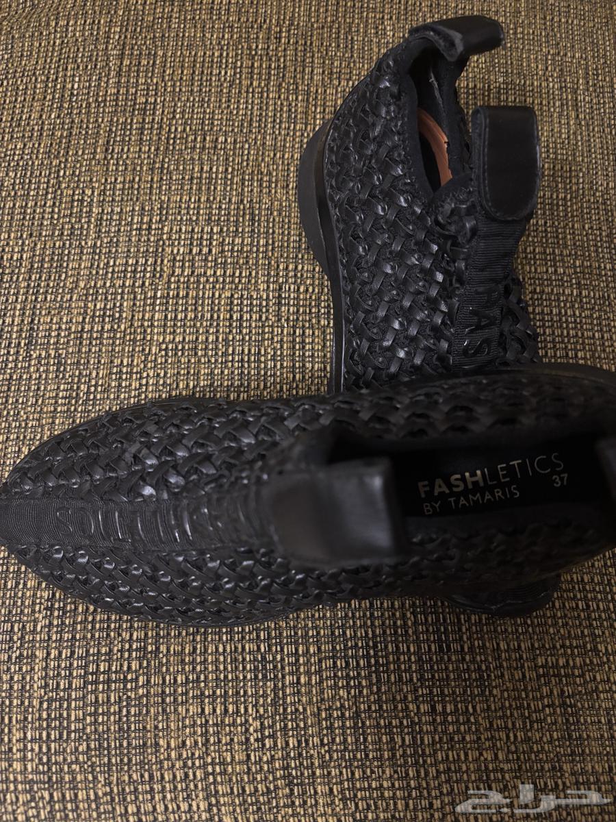 حذاء نسائي جديد ماركة إيطاليه مقاس 3764423622932354111