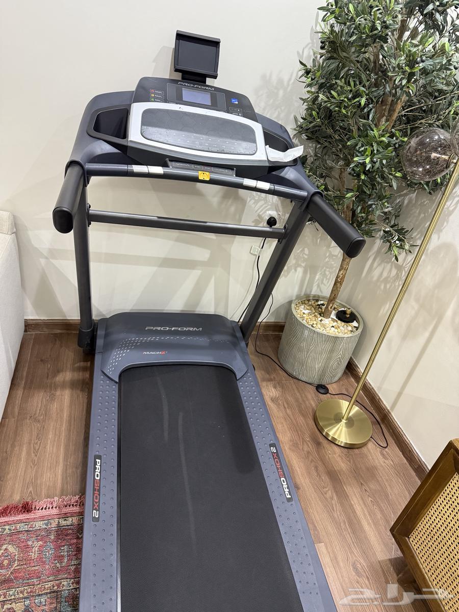 Bicycle for sale, used for days and treadmill with incline for sale64452265981185114