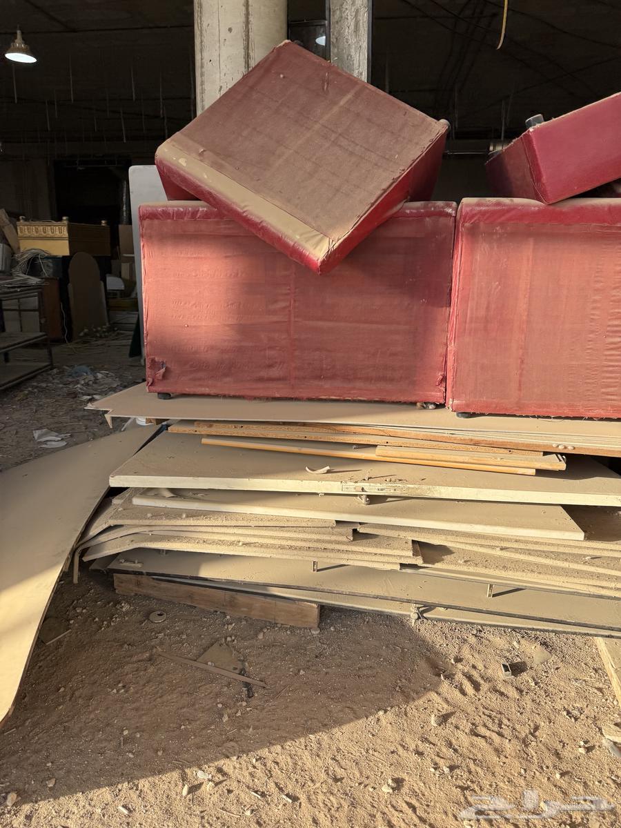 Drawers and tables64453985586177114