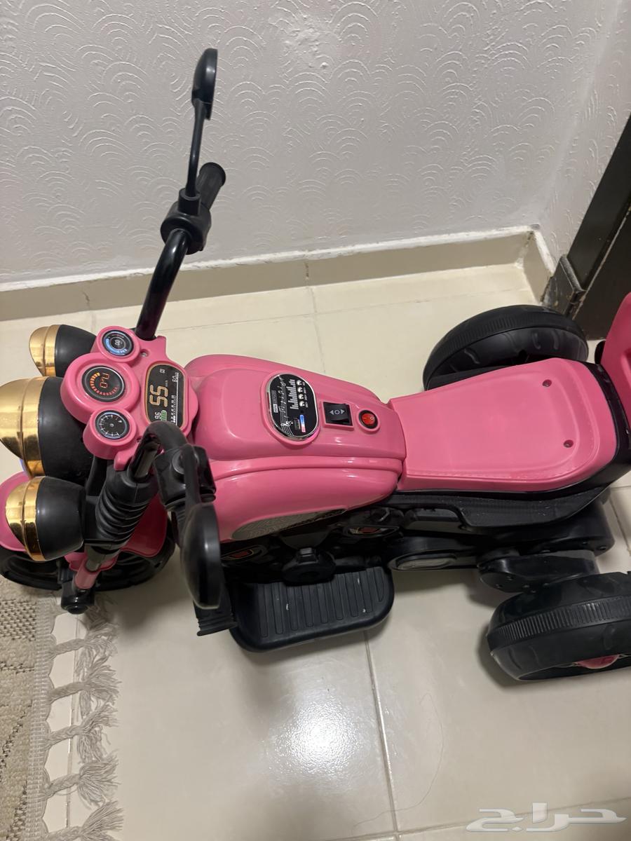 New scooter but the charger is missing, you'll find it in toy stores new64454950203779113