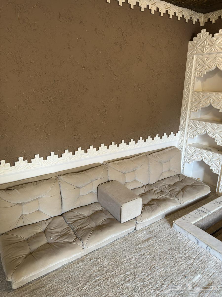 Clean floor seating64451392551426112